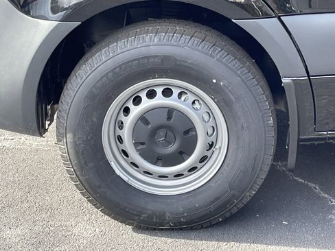 New 2025 Mercedes-Benz Sprinter 2500 image 19