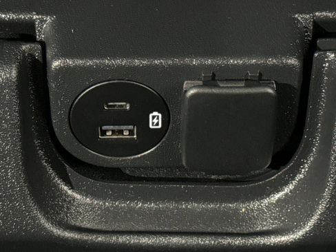 Used 2023 Ford F150 XLT w/ XTR Package image 37