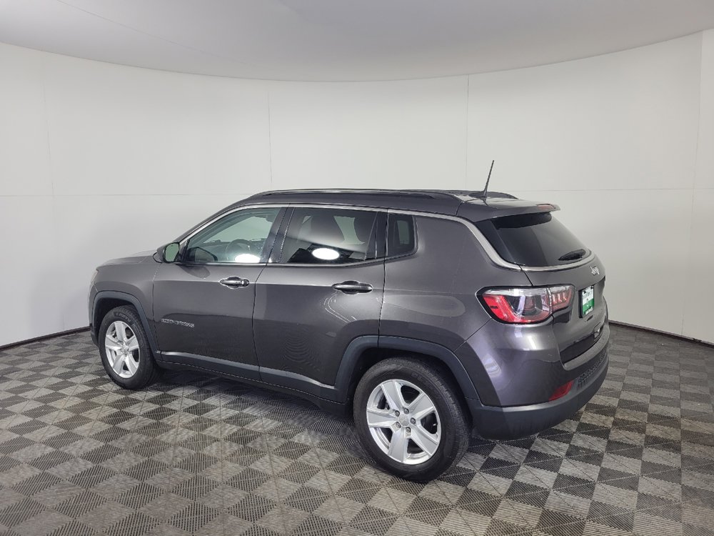 Used 2022 Jeep Compass Latitude w/ Convenience Group FWD image 3