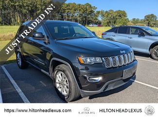 Used 2021 Jeep Grand Cherokee Laredo image 1