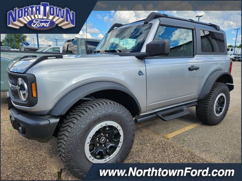 Used 2024 Ford Bronco Black Diamond w/ Sasquatch Package AWD/4WD image 1