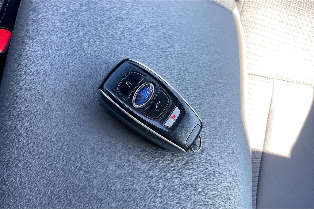 Used 2025 Subaru Outback Premium AWD/4WD image 39