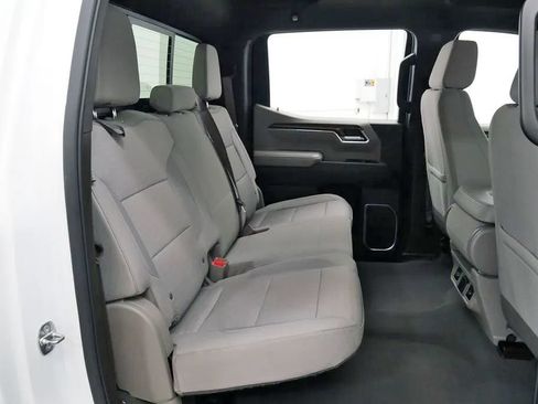 Used 2024 Chevrolet Silverado 1500 LT AWD/4WD image 17