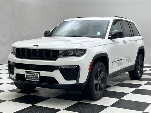 New 2026 Jeep Grand Cherokee Limited w/ Limited Altitude Package image 4