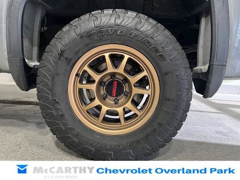 Used 2021 GMC Sierra 1500 AT4 w/ AT4 Premium Package AWD/4WD image 35