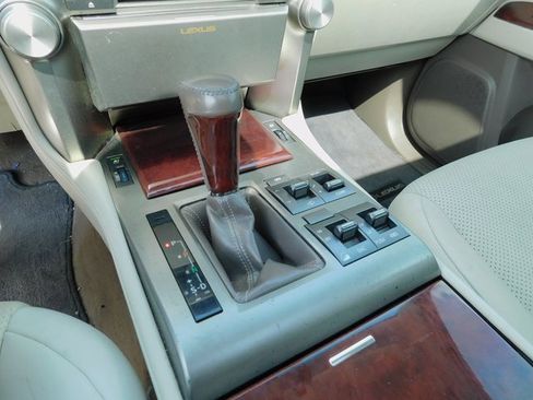 Used 2013 Lexus GX 460 Premium image 26