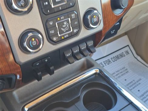 Used 2015 Ford F250 King Ranch image 27