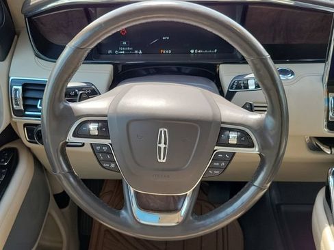 Used 2018 Lincoln Navigator Reserve w/ Technology Package AWD/4WD image 26