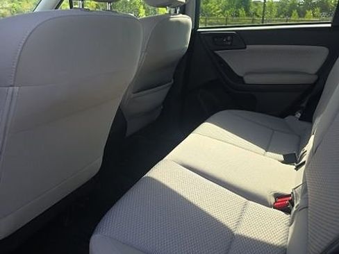 Used 2018 Subaru Forester 2.5i Premium AWD/4WD image 8