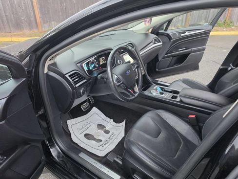 Used 2018 Ford Fusion Titanium AWD/4WD image 37