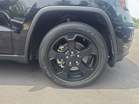 Used 2021 Jeep Grand Cherokee Freedom Edition RWD image 8