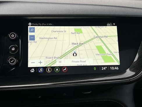 Used 2022 Buick Envision Essence w/ Technology Package I image 25