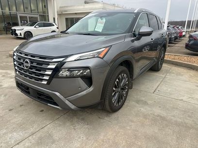 Used 2025 Nissan Rogue SL w/ Tech Package