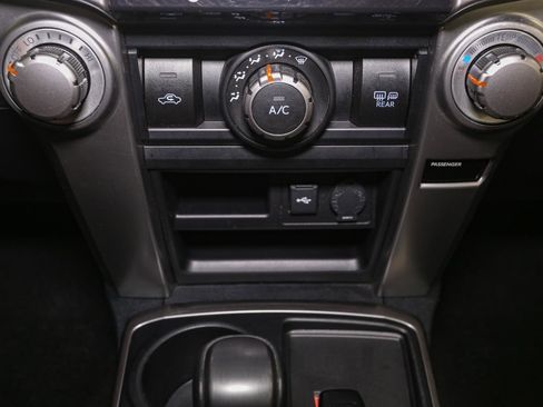 Used 2022 Toyota 4Runner SR5 Premium image 32