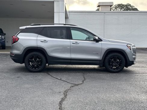 Used 2024 GMC Terrain AT4 AWD/4WD image 2