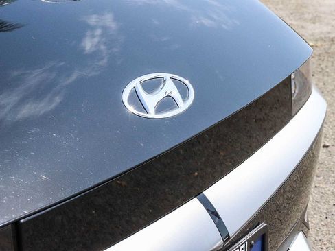 Used 2024 Hyundai Ioniq 5 SE RWD image 5