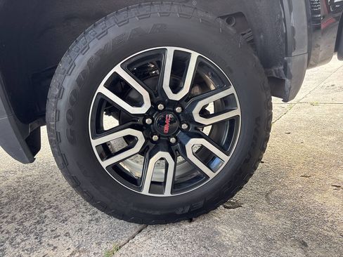 Used 2019 GMC Sierra 1500 AT4 w/ AT4 Premium Package AWD/4WD image 13