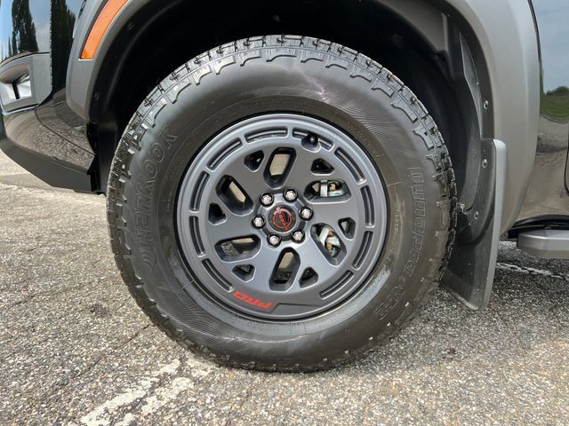 Used 2025 Nissan Frontier PRO-4X AWD/4WD image 16