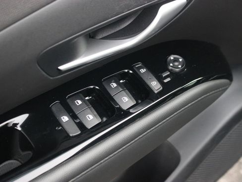 Used 2024 Hyundai Tucson Limited image 13