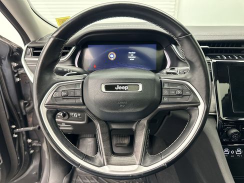 Used 2022 Jeep Grand Cherokee Limited w/ Trailer Tow Prep Group (B) image 17