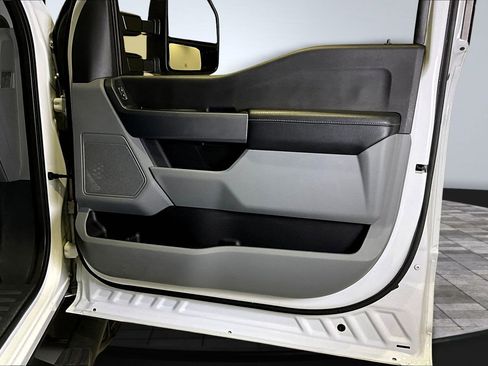 Used 2023 Ford F250 XLT w/ FX4 Off-Road Package image 28