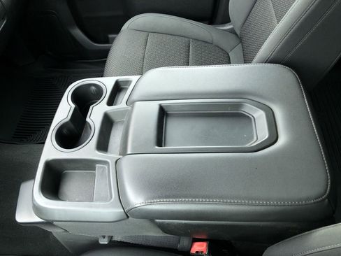 Used 2020 Chevrolet Silverado 2500 Custom w/ Custom Value Package image 17