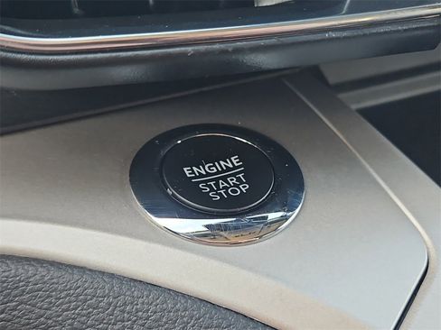 Used 2023 Ford Explorer XLT w/ Equipment Group 202A image 27