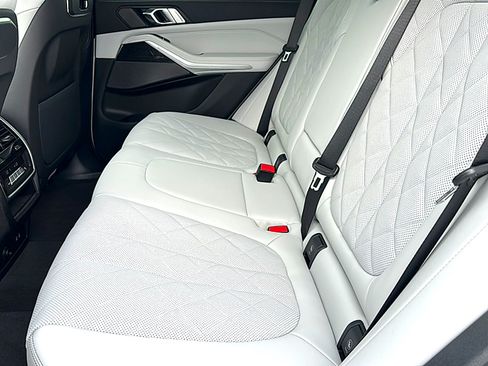 New 2026 BMW X5 sDrive40i w/ M Sport Package RWD image 15