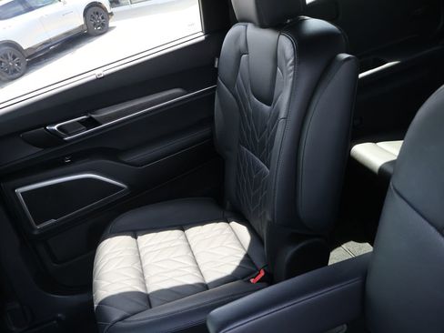 Used 2023 Kia Telluride EX X-Line AWD/4WD image 15
