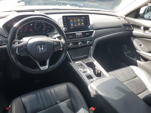 Used 2019 Honda Accord Touring image 10
