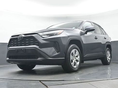 Certified 2023 Toyota RAV4 LE image 32