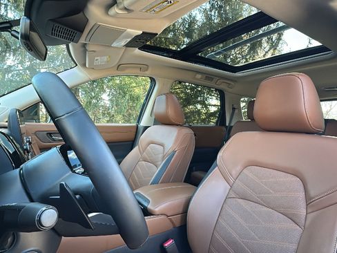 Certified 2025 Nissan Pathfinder Platinum w/ Cargo Package image 13