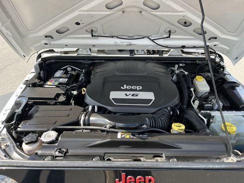 Used 2017 Jeep Wrangler Unlimited Sport AWD/4WD image 19