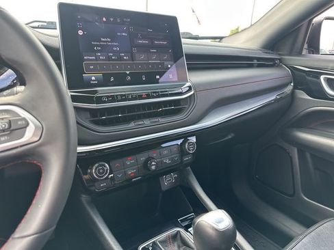 Used 2024 Jeep Compass Trailhawk image 45