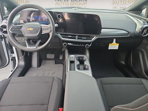 New 2026 Chevrolet Equinox EV LT FWD image 10