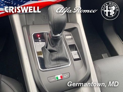 New 2024 Alfa Romeo Tonale Veloce image 31