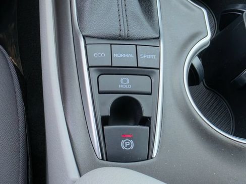 Used 2023 Toyota Camry LE AWD/4WD image 26