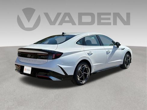New 2026 Hyundai Sonata SEL FWD image 23