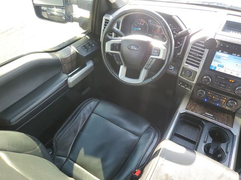 Used 2017 Ford F250 Lariat w/ Lariat Ultimate Package AWD/4WD image 17