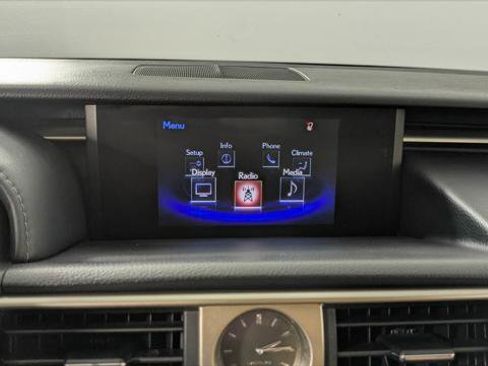 Used 2016 Lexus IS 200t RWD image 29