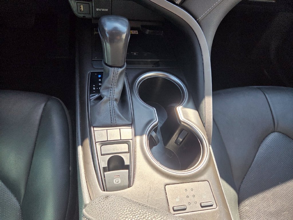 Used 2024 Toyota Camry XSE FWD image 18