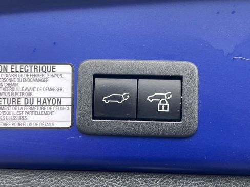 Used 2023 Toyota Corolla Cross XLE w/ Convenience Package AWD/4WD image 21