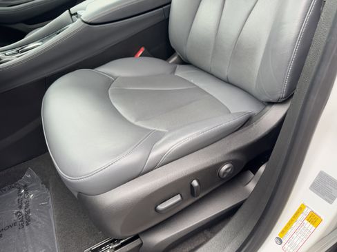 Used 2020 Buick Envision Essence image 15