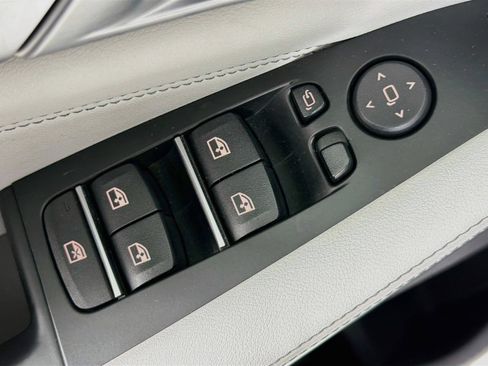Used 2023 BMW X5 sDrive40i w/ M Sport Package RWD image 18
