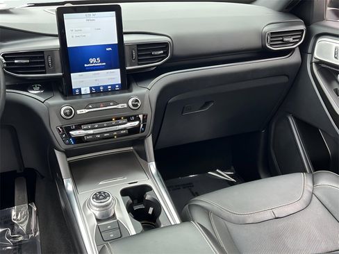 Used 2020 Ford Explorer ST w/ ST Street Pack image 25