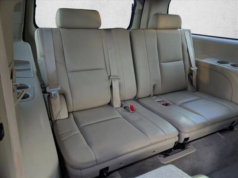 Used 2014 Cadillac Escalade ESV Premium image 21