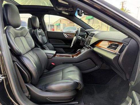 Used 2017 Lincoln Continental Reserve w/ Technology Package image 21