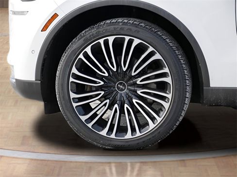 Used 2021 Lincoln Aviator Reserve w/ Equipment Group 202A image 9