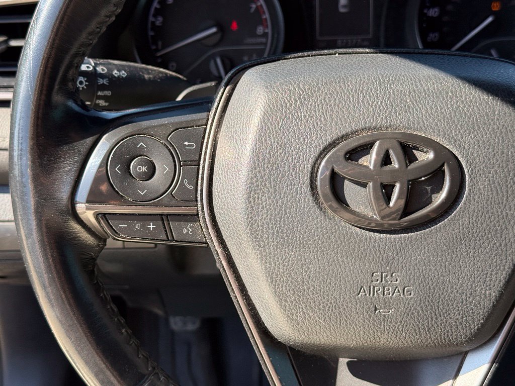 Used 2021 Toyota Camry SE FWD image 15