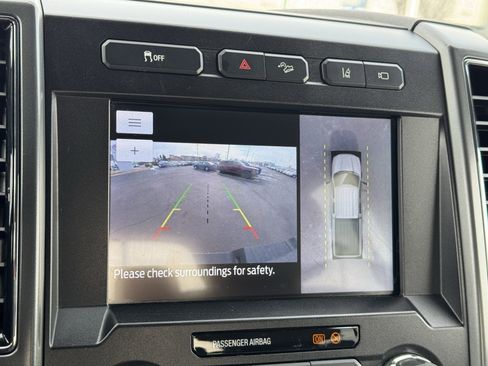 Used 2022 Ford F250 XLT w/ XLT Premium Package image 9